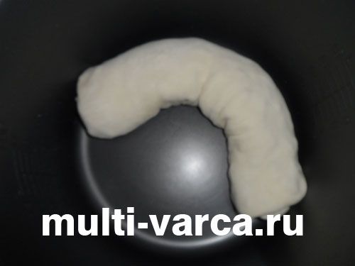 Листковий штрудель із яблуками в мультиварці